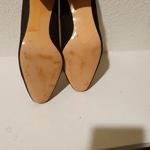 Shoes - Picture 3 of 4